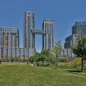 https://simply-comfort-fabulous-cn-tower-view.hotelstorontoontario.org