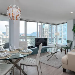 https://the-altitude.vancouver-hotels-bc.net